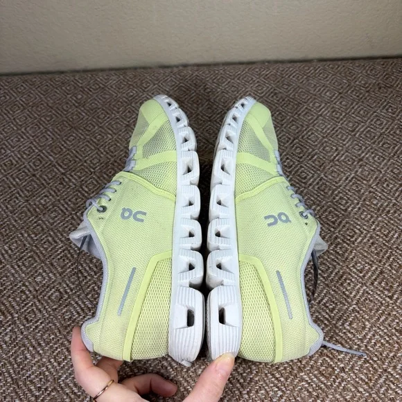 On Cloud 5 Womens 9.5 Shoes Yellow Running Walking Gym Swiss Sneaker Athletic - Picture 6 of 8
